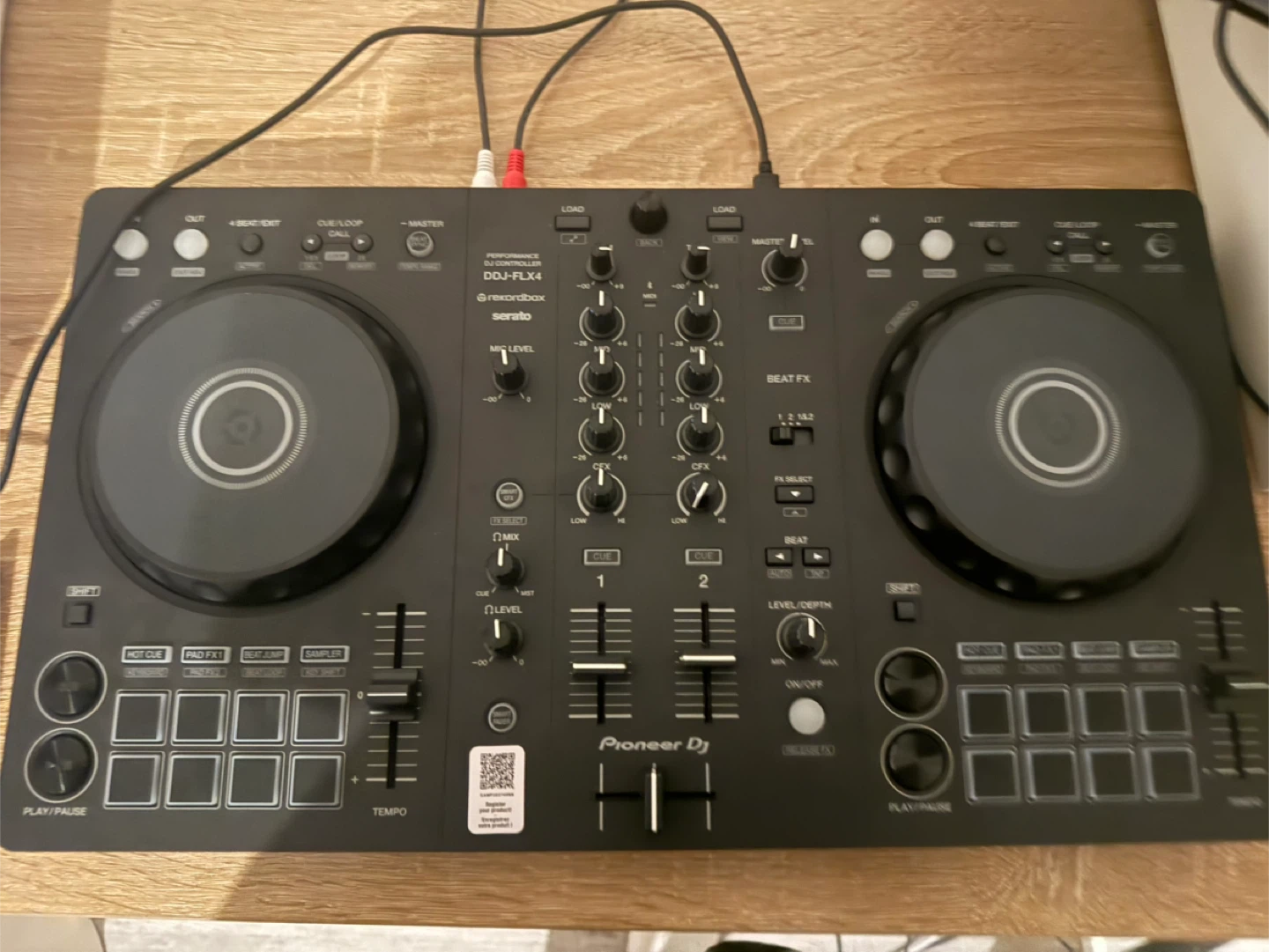 Pioneer DJ DDJ-FLX4 Performance DJ Controller