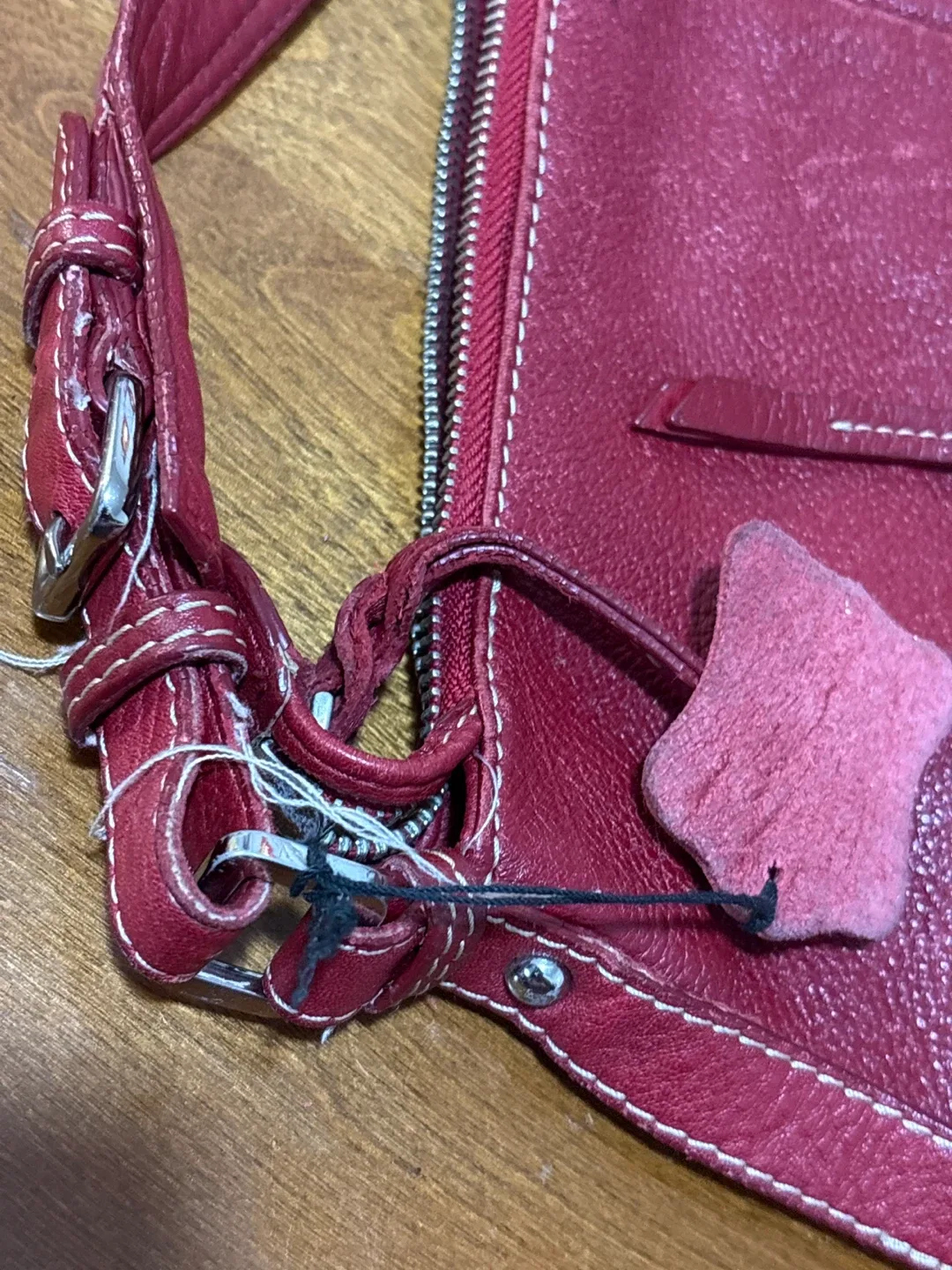 [DANIER] Red Leather Shoulder Bag image indicator(6)