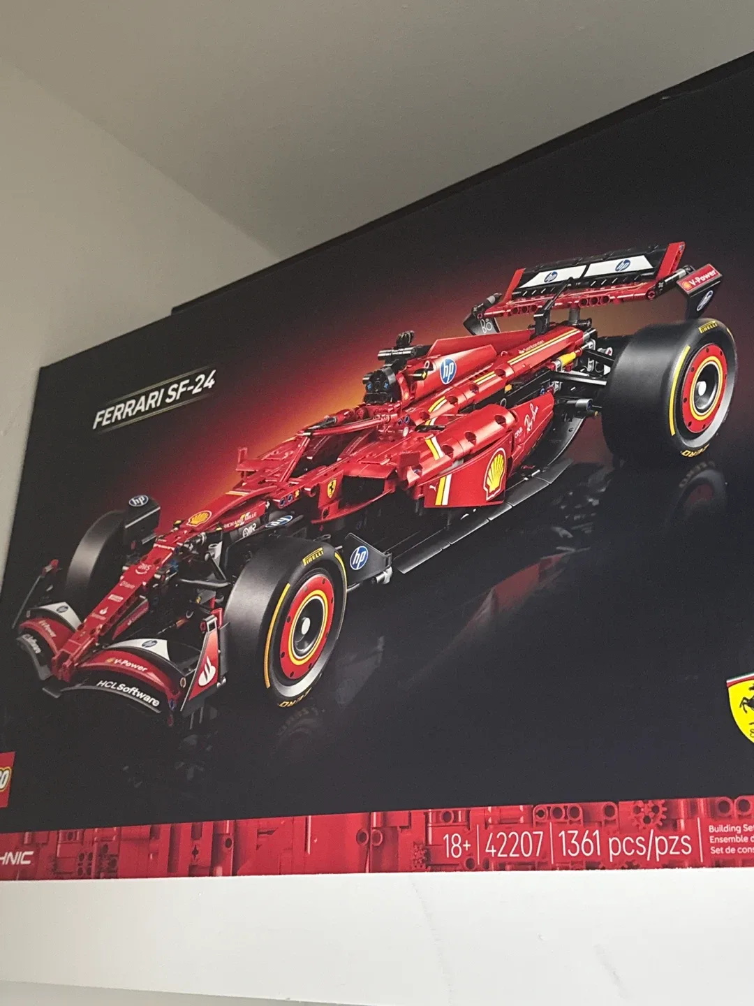 LEGO Technic Ferrari SF-24 F1 Car 42143 image indicator(2)