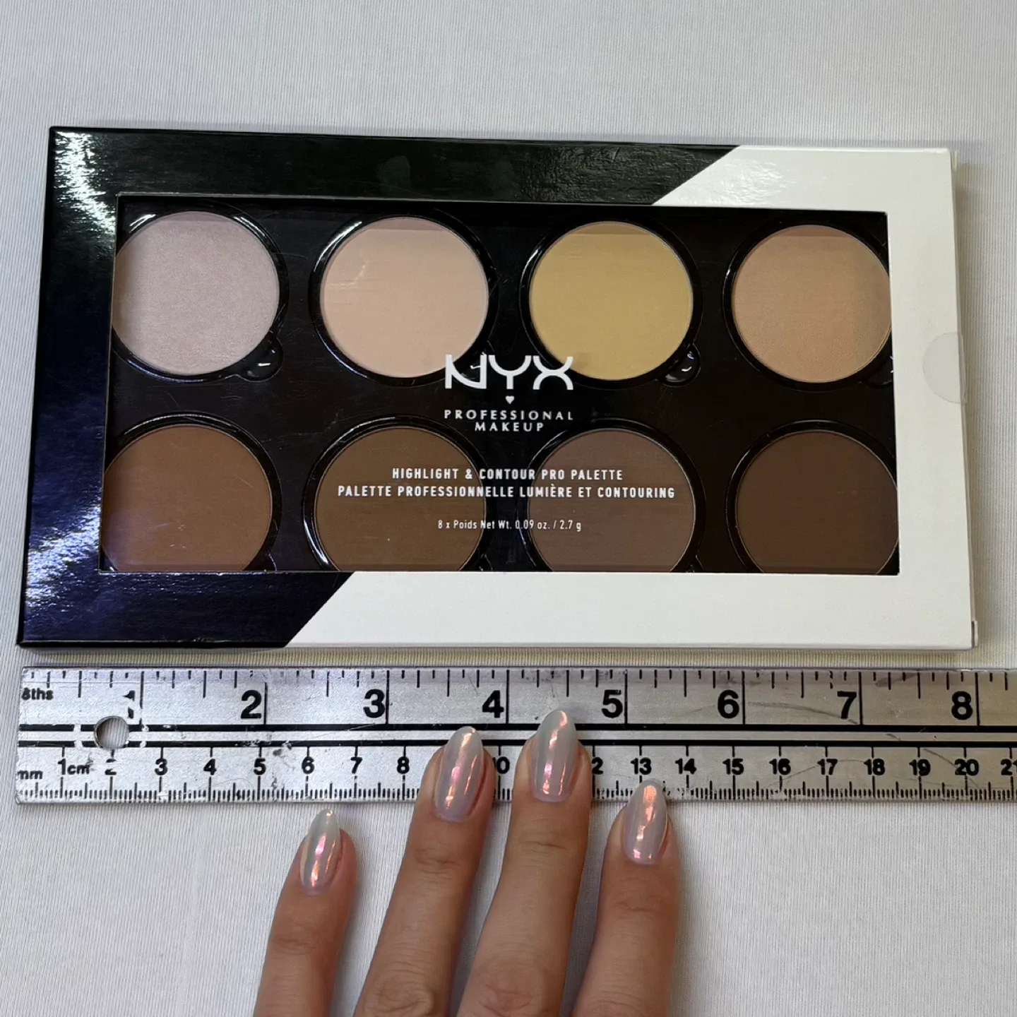NYX Professional Makeup Highlight & Contour Pro Palette image indicator(6)