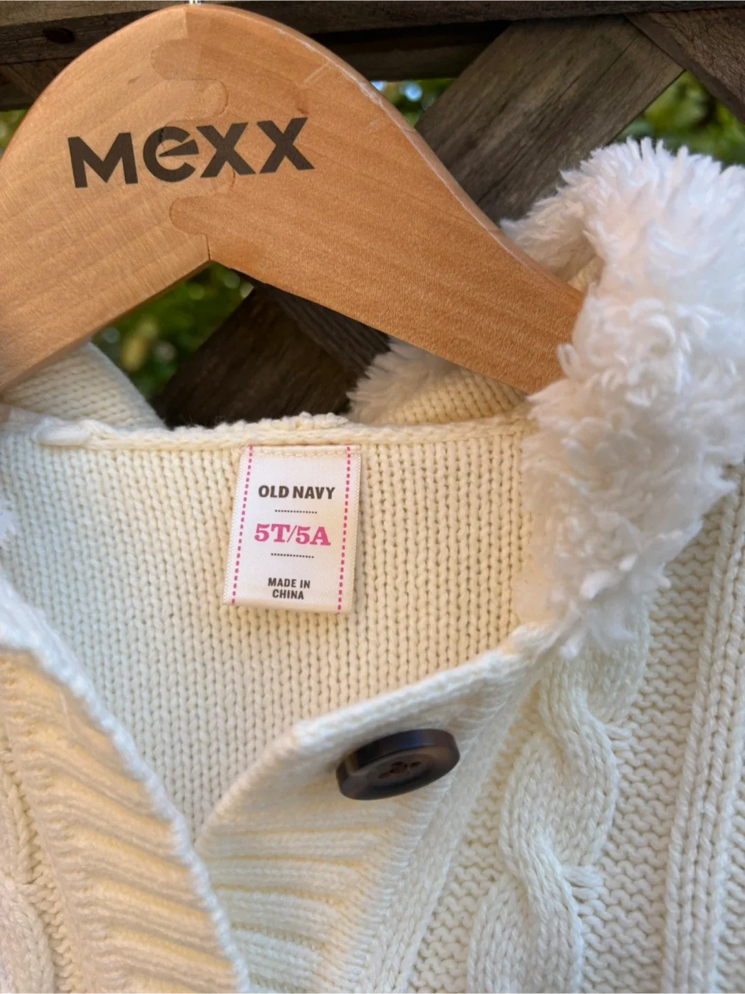 Old Navy Cream Cable Knit Cardigan - Size 5T image indicator(3)