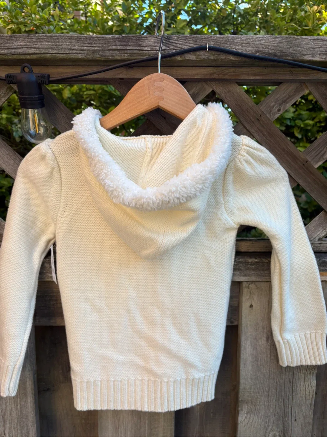 Old Navy Cream Cable Knit Cardigan - Size 5T image indicator(2)