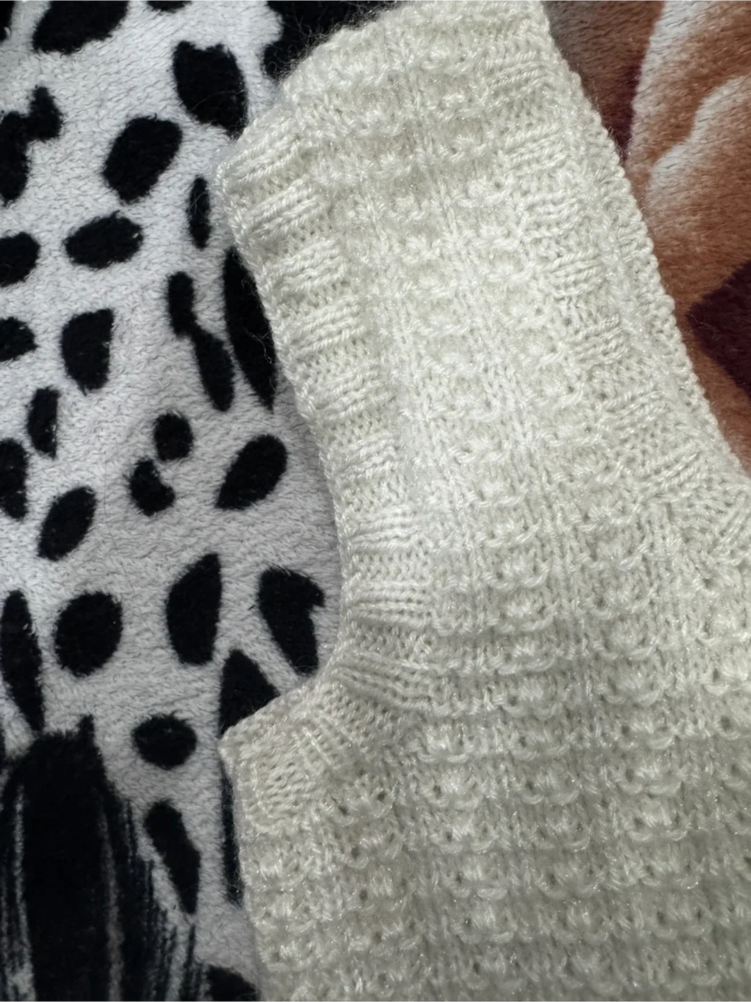 Cream Knit Sleeveless Top 🧡 image indicator(5)