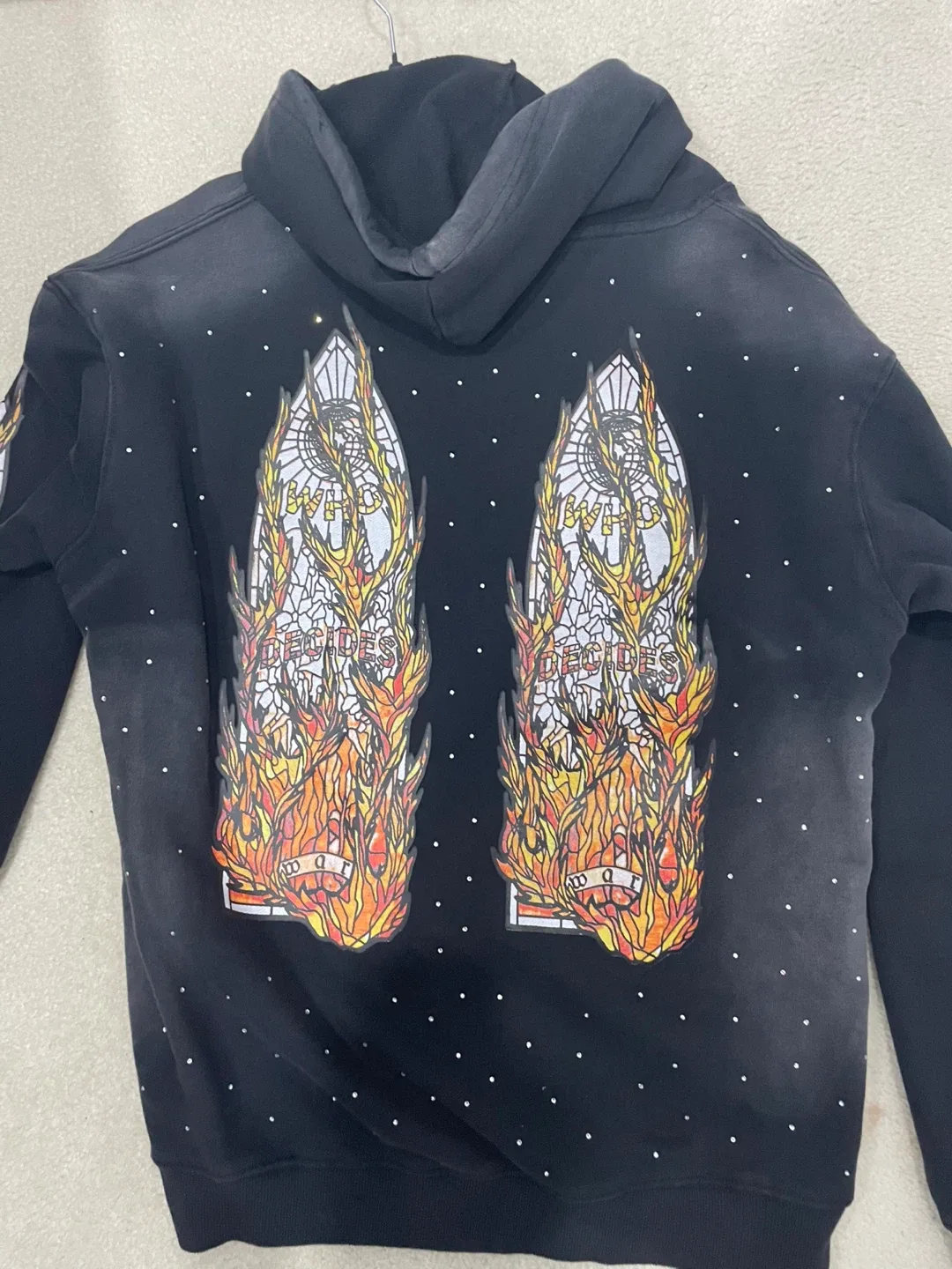 Who Decides War Hoodie - Size L image indicator(3)