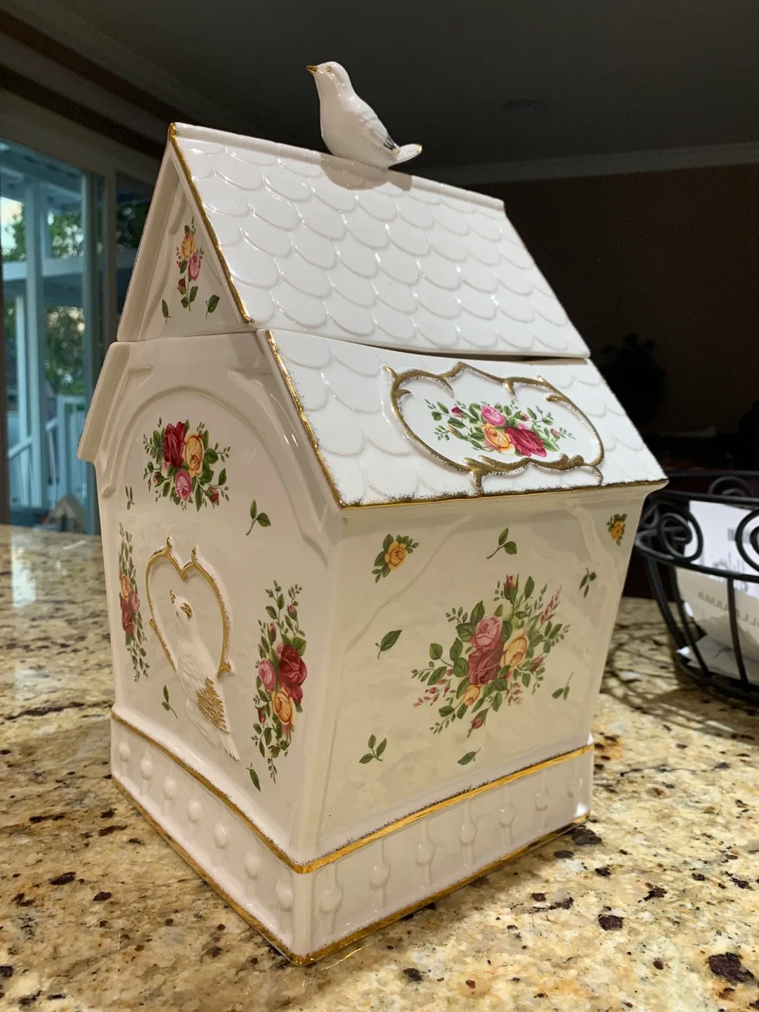 Vintage Floral House Cookie Jar with Bird image indicator(2)