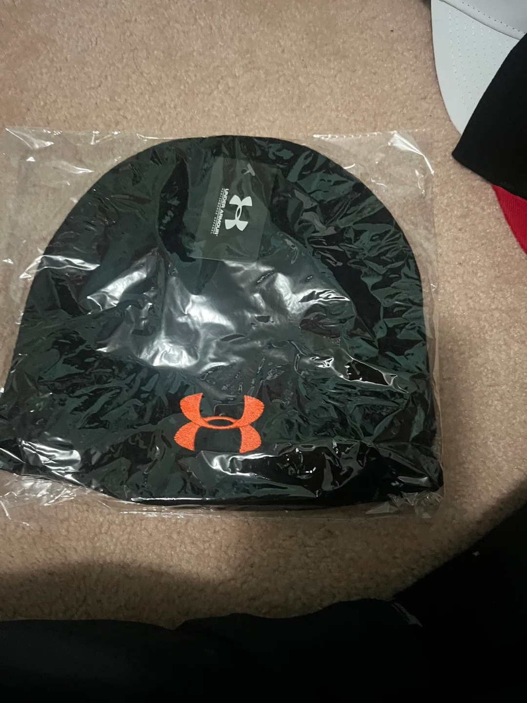 New Under Armour Beanie - Black image indicator(2)