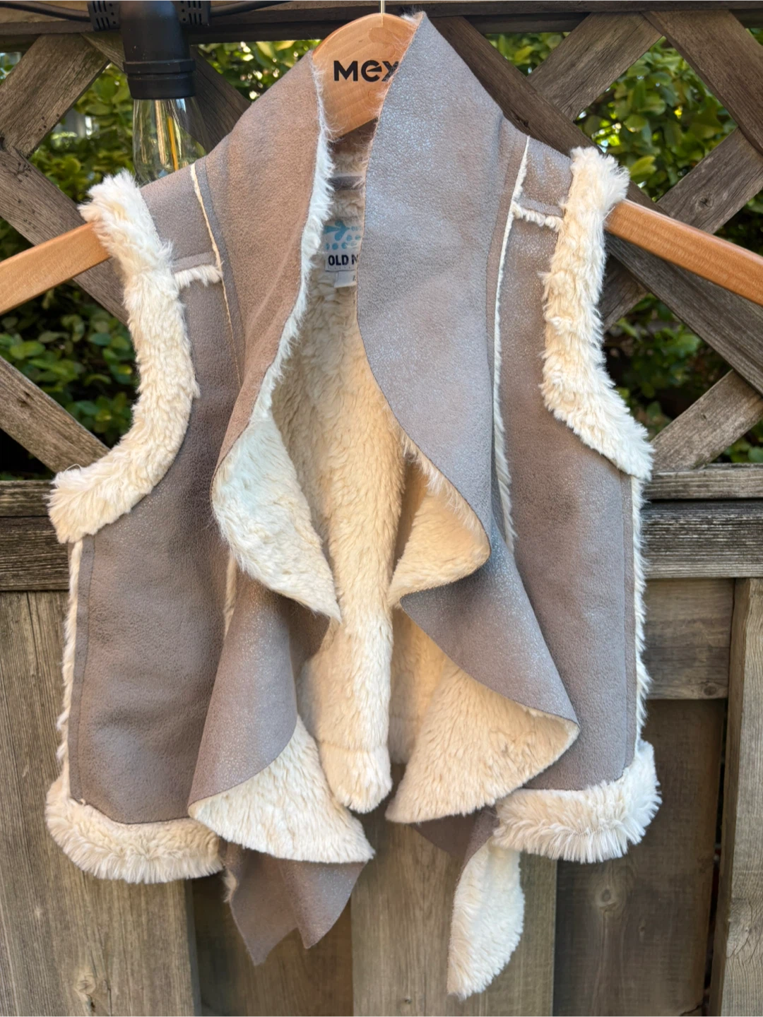 Old Navy Faux Suede Sherpa Vest - Size S - photo 2