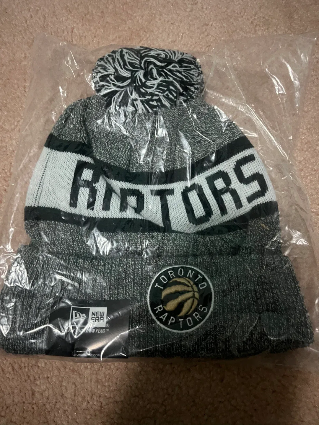 New Era Toronto Raptors Knit Pom Beanie image indicator(2)