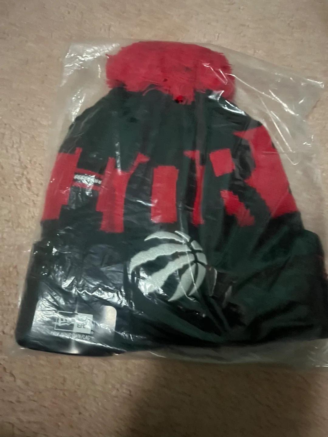 New Era Toronto Raptors NBA Beanie image indicator(2)