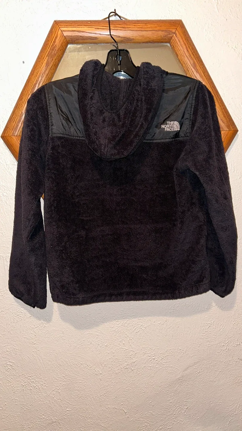 The North Face Black Fleece Jacket image indicator(2)