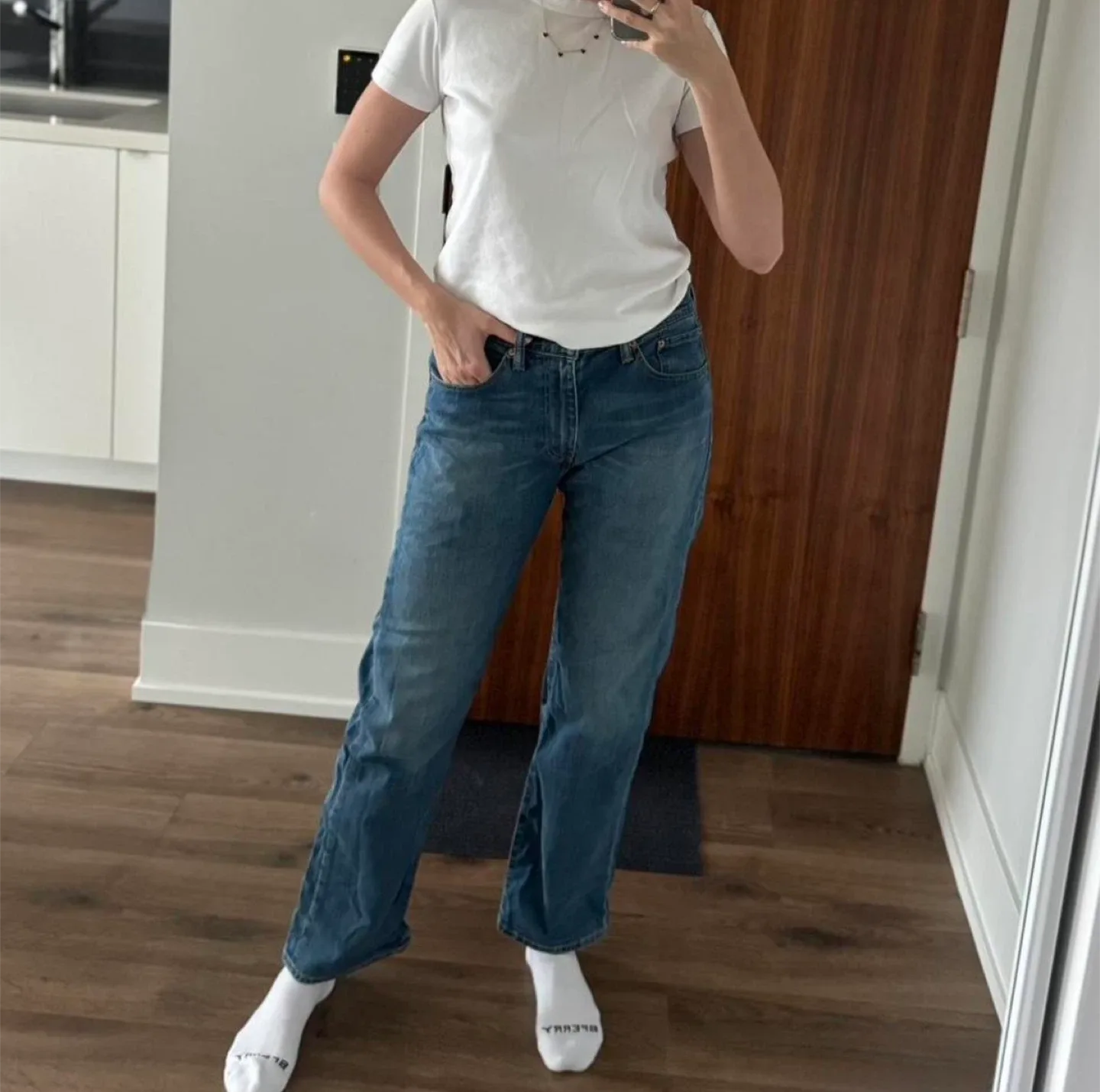 Levi's 501 Jeans image indicator(2)