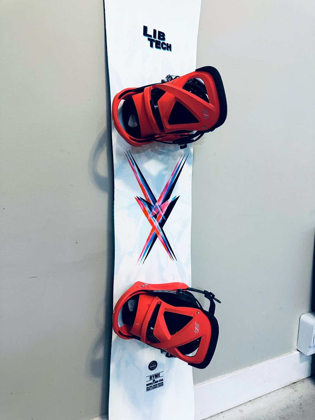 2023 Lib Tech Ryme Snowboard 147cm + Lexa Bindings - photo 2