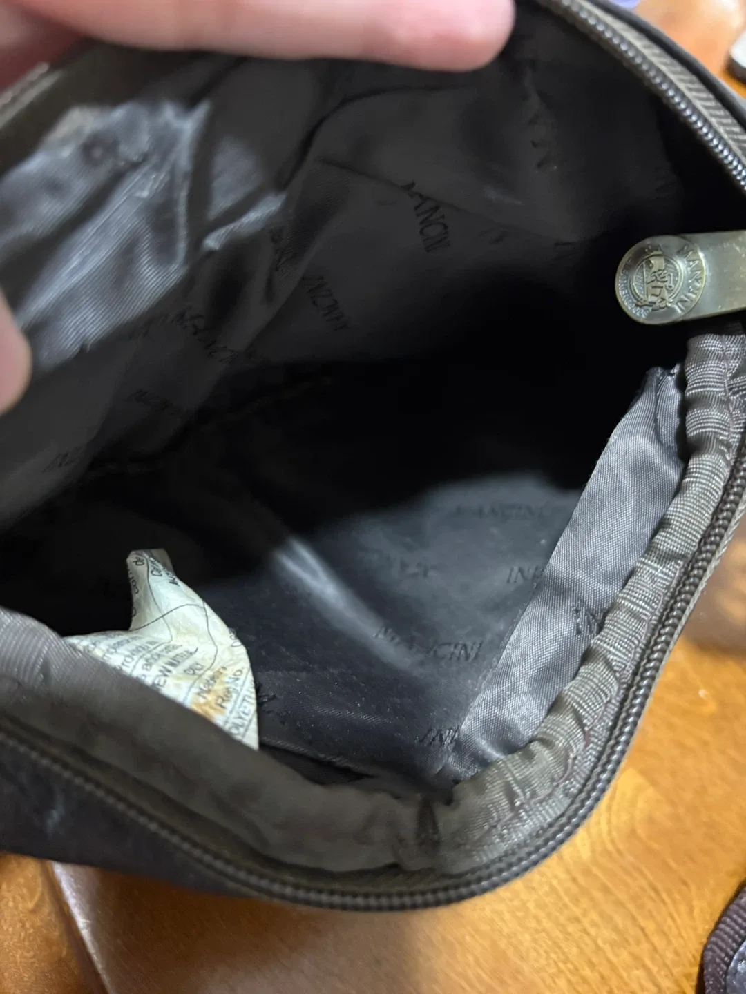 [BUNDLE] Zara, Roots & Mancini image indicator(6)