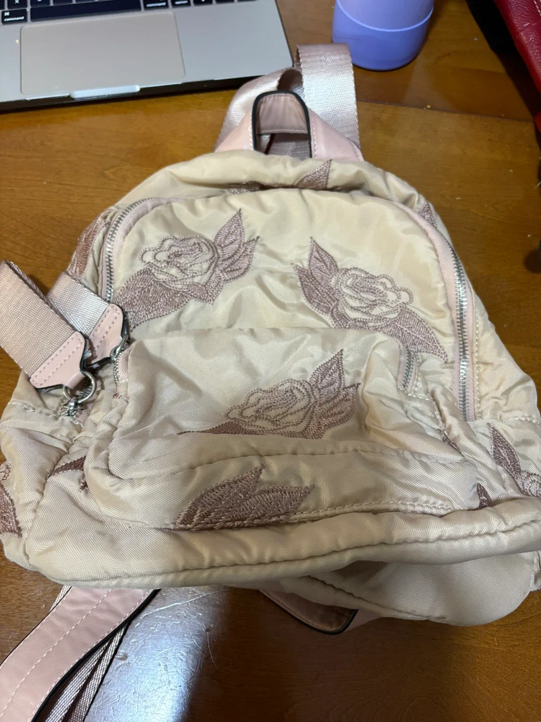 [BUNDLE] Zara, Roots & Mancini image indicator(8)