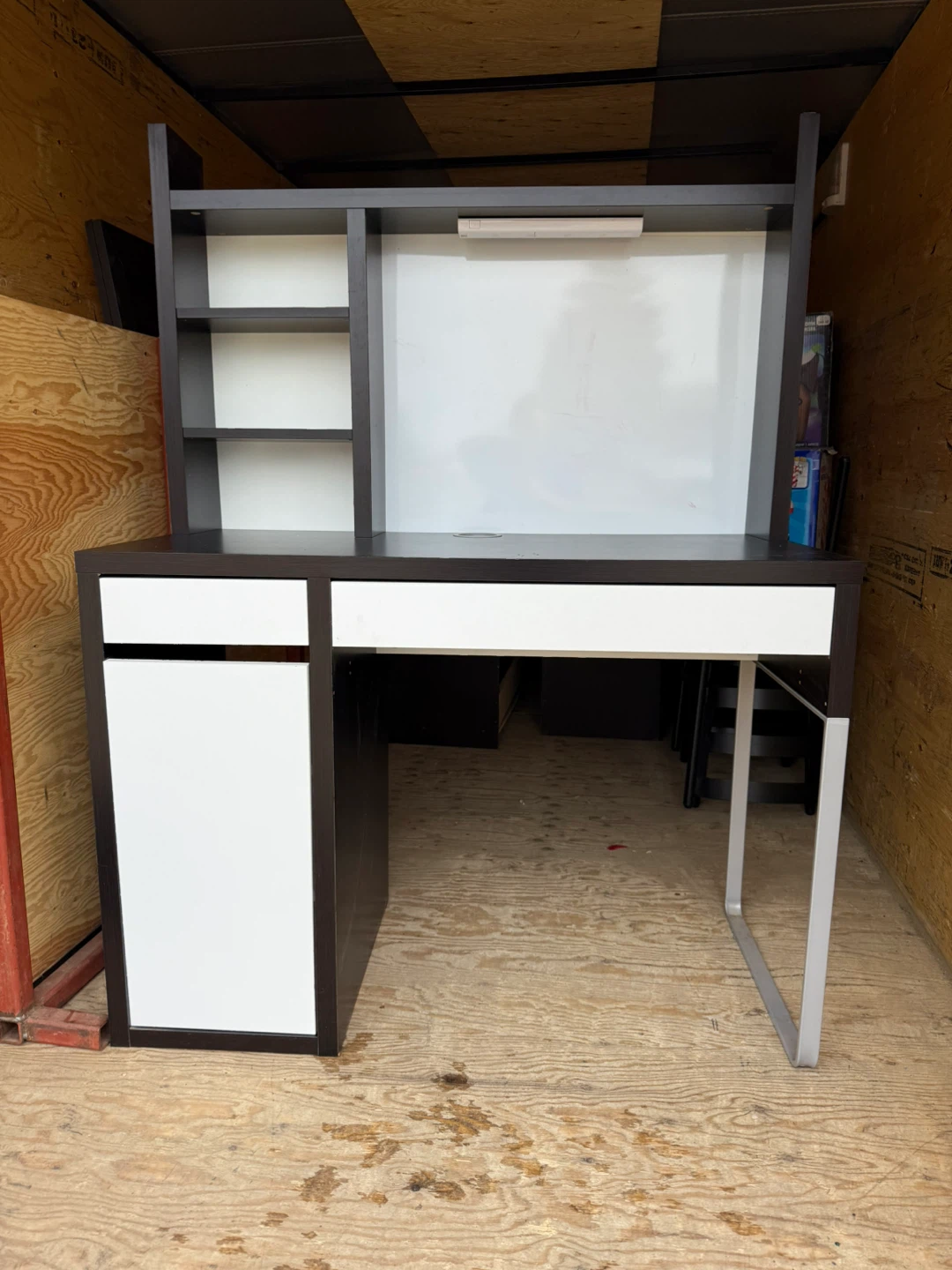 IKEA MICKE Desk