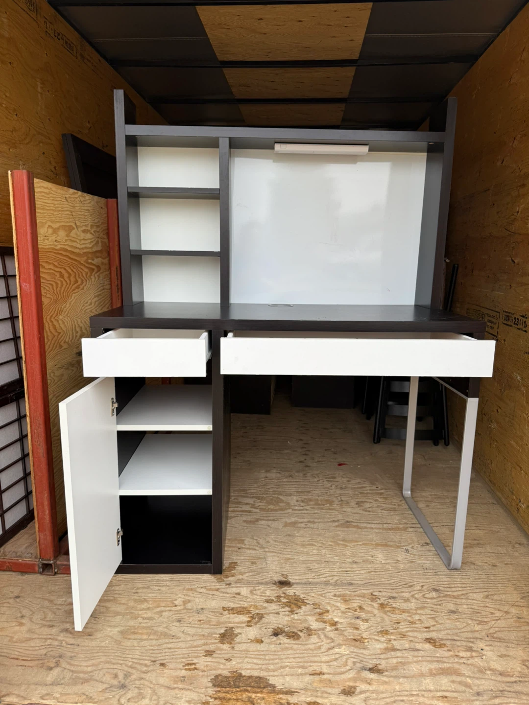 IKEA MICKE Desk - photo 2