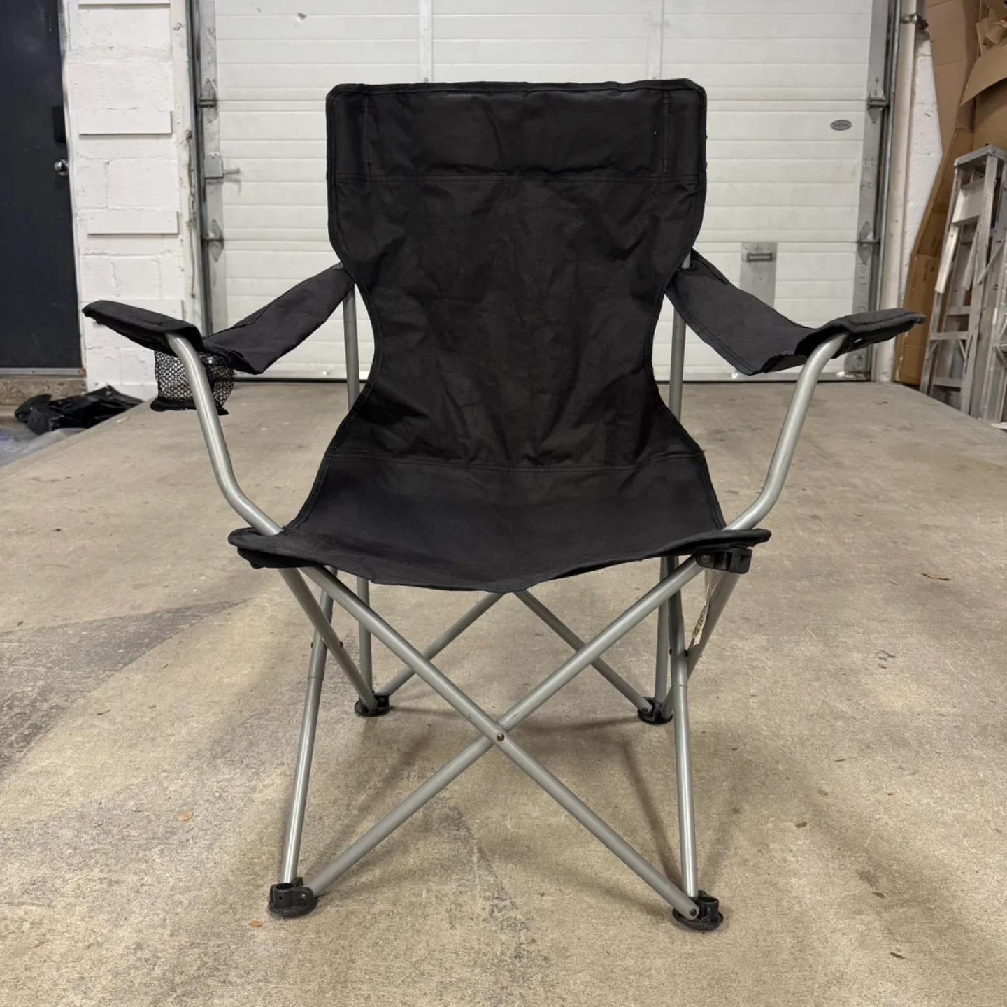 Ventura Deluxe Folding Camping Chair with Cup Holder – Used thumbnail