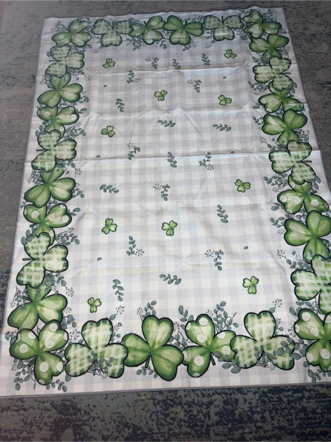 New St. Patrick's Day Shamrock Area Rug 5x7 ft image indicator(5)