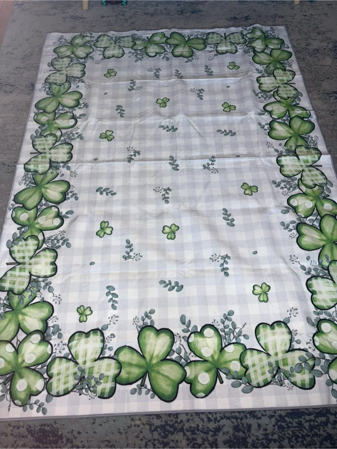 New St. Patrick's Day Shamrock Area Rug 5x7 ft image indicator(6)