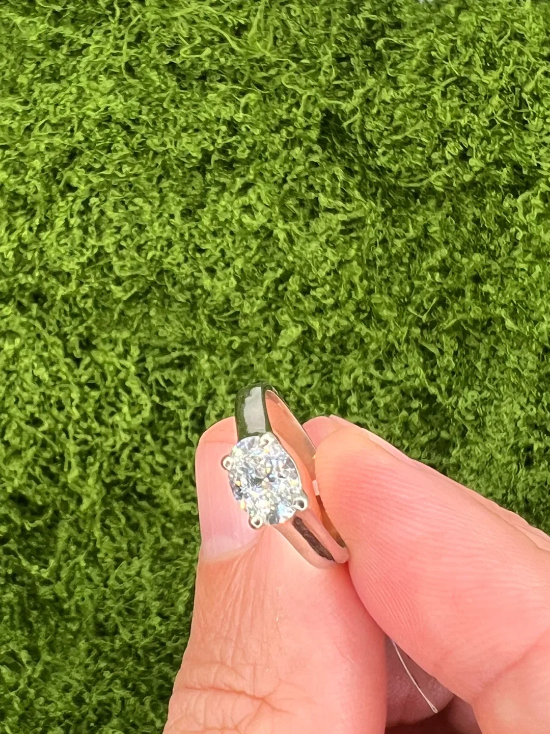 14KT White Gold 1.05ct Lab-Grown Diamond size 5.5 Solitaire Ring image indicator(3)