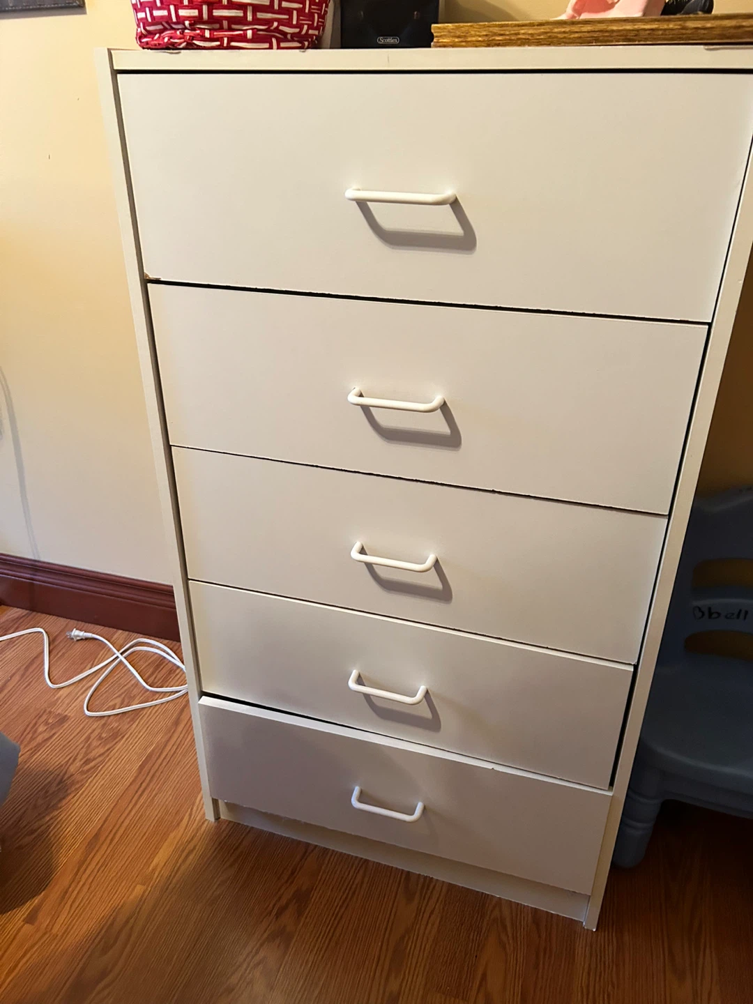 White 5-Drawer Dresser