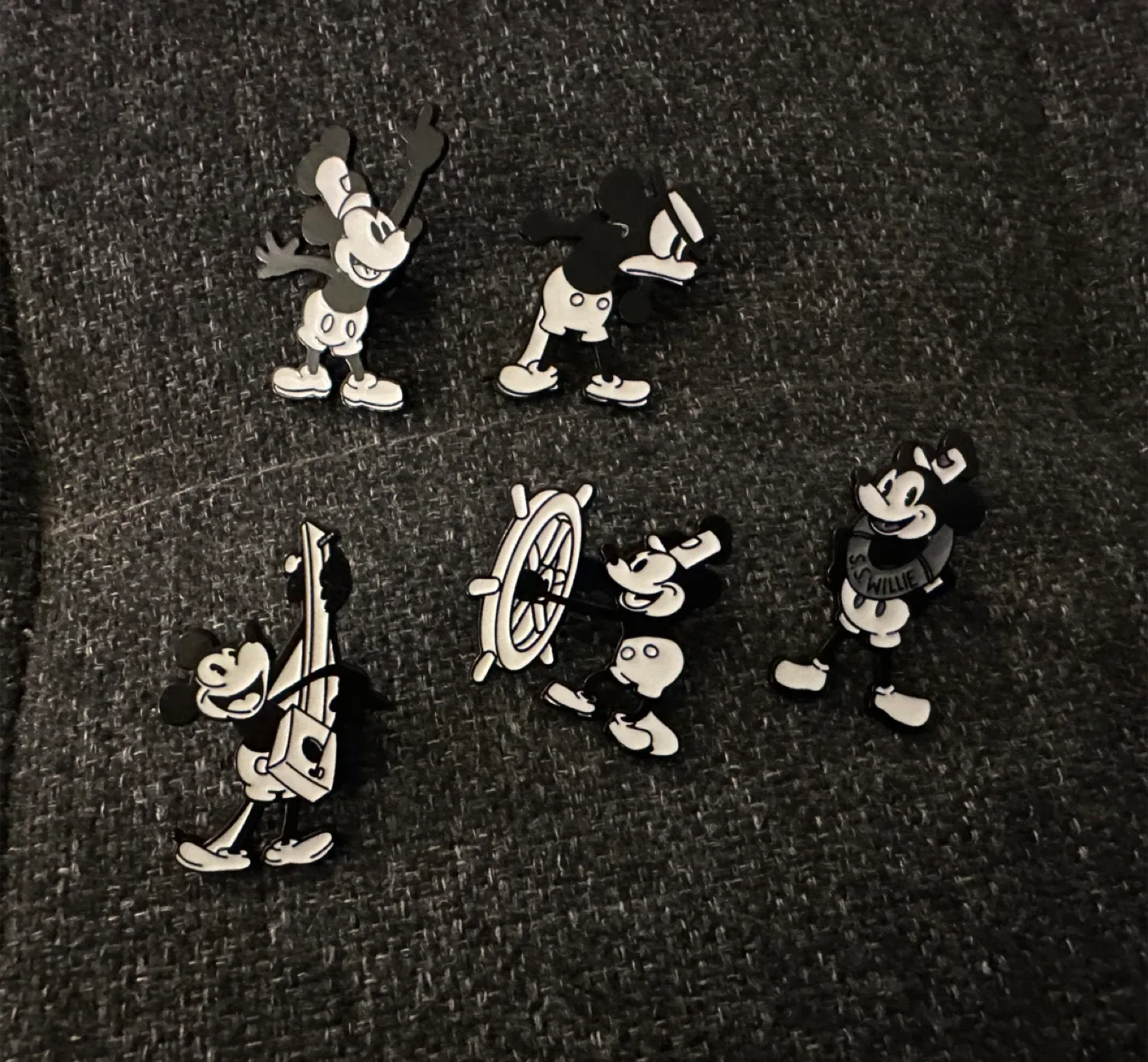 Mickey Mouse pin thumbnail