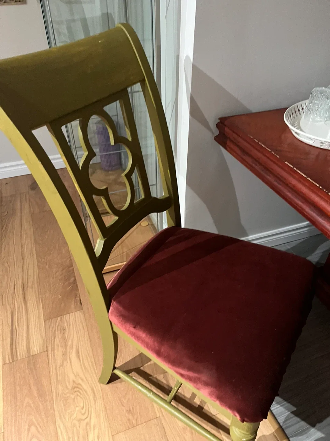 Dining Table Set with 4 Chairs image indicator(2)