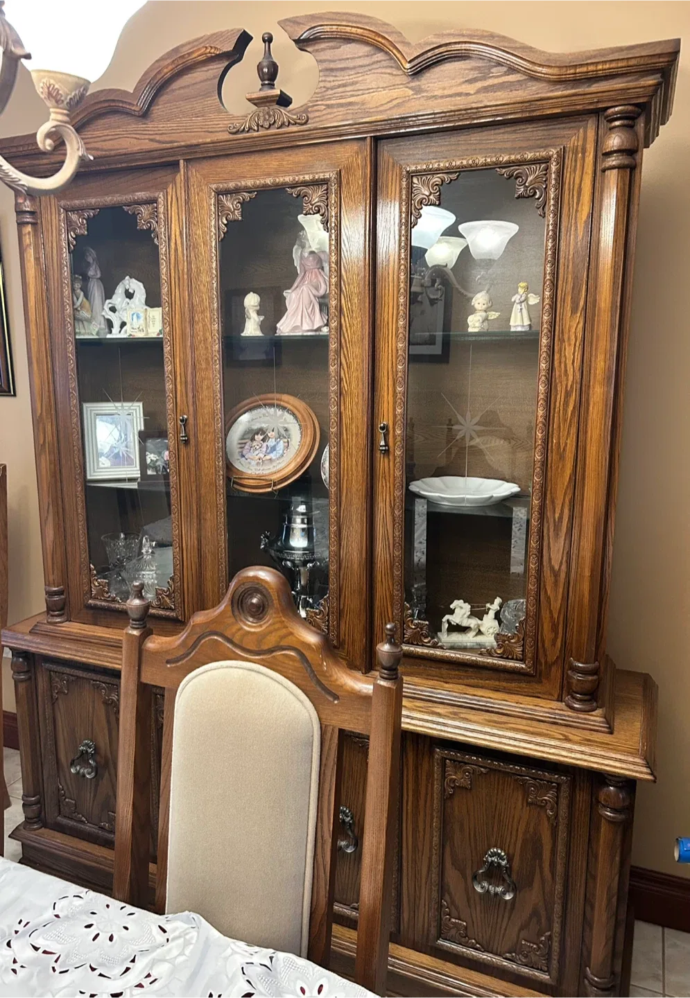 Dining Table Set with Hutch image indicator(2)