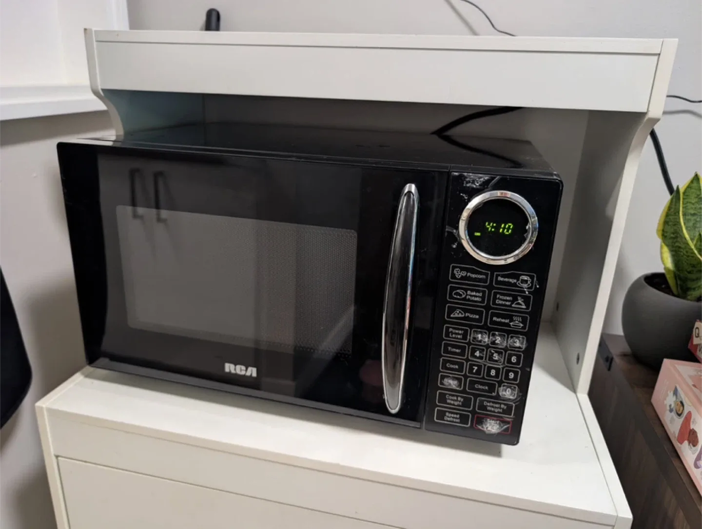 RCA Microwave Oven - Black thumbnail