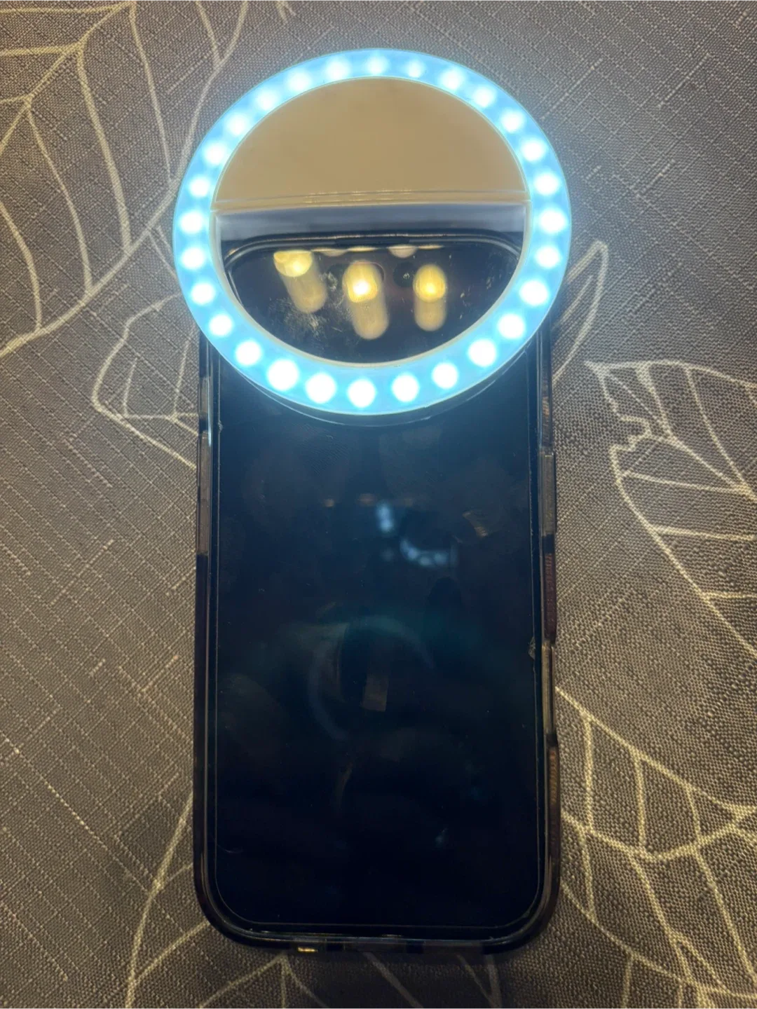 Clip-on Selfie Ring Light thumbnail