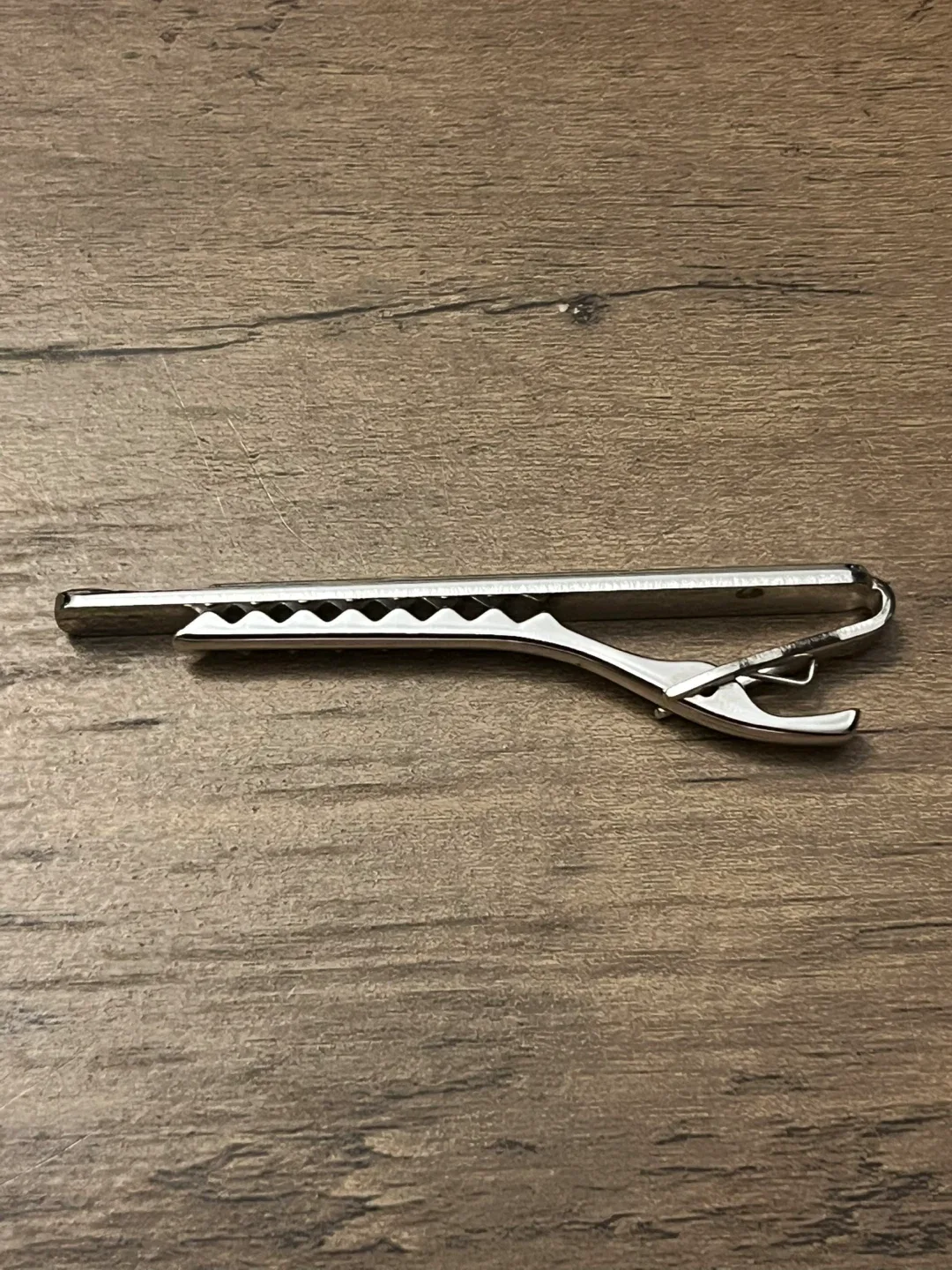Silver-tone Tie Clip image indicator(3)
