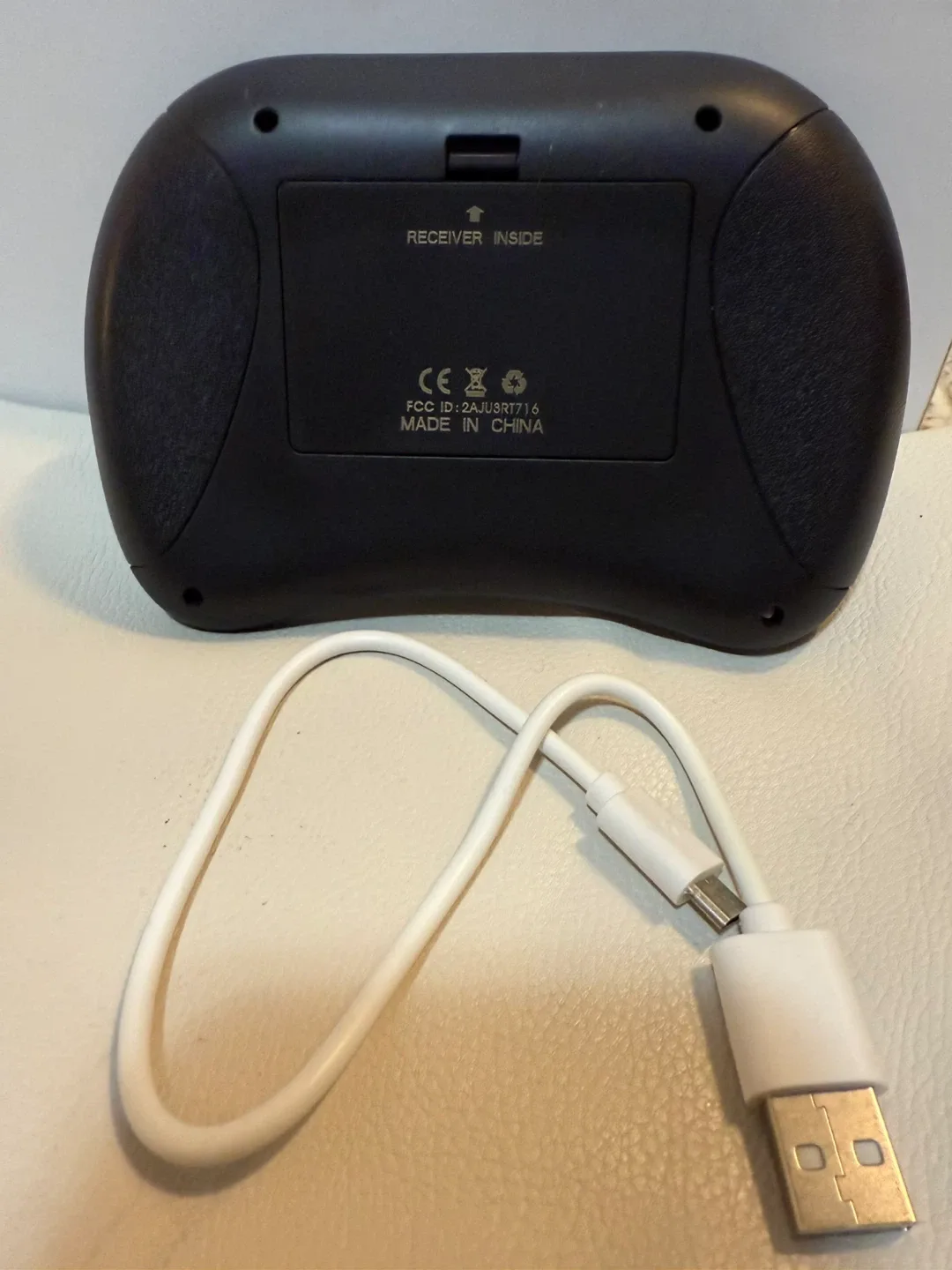 Rii Mini Wireless Keyboard with Touchpad + USB Receiver image indicator(2)