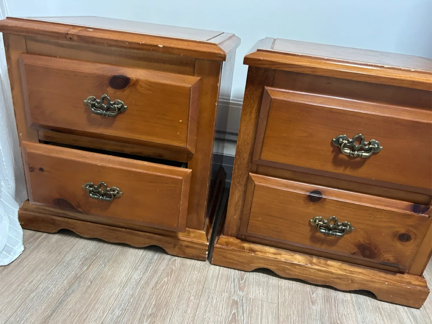 Bedroom queen size furniture set image indicator(2)