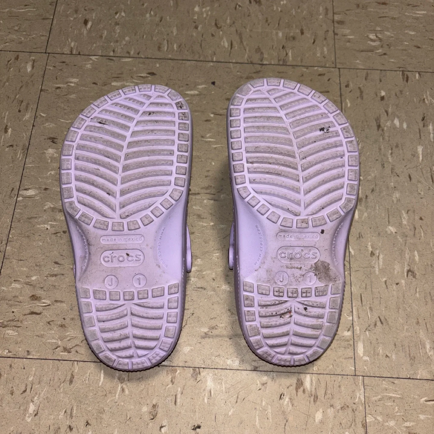 Kids Crocs Classic Clog Lavender Size J1 image indicator(4)