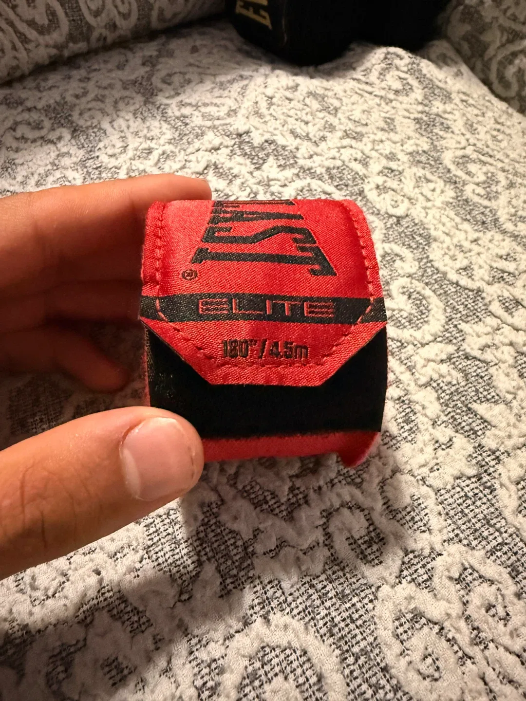 Everlast Elite 180" Hand Wraps - Red image indicator(3)