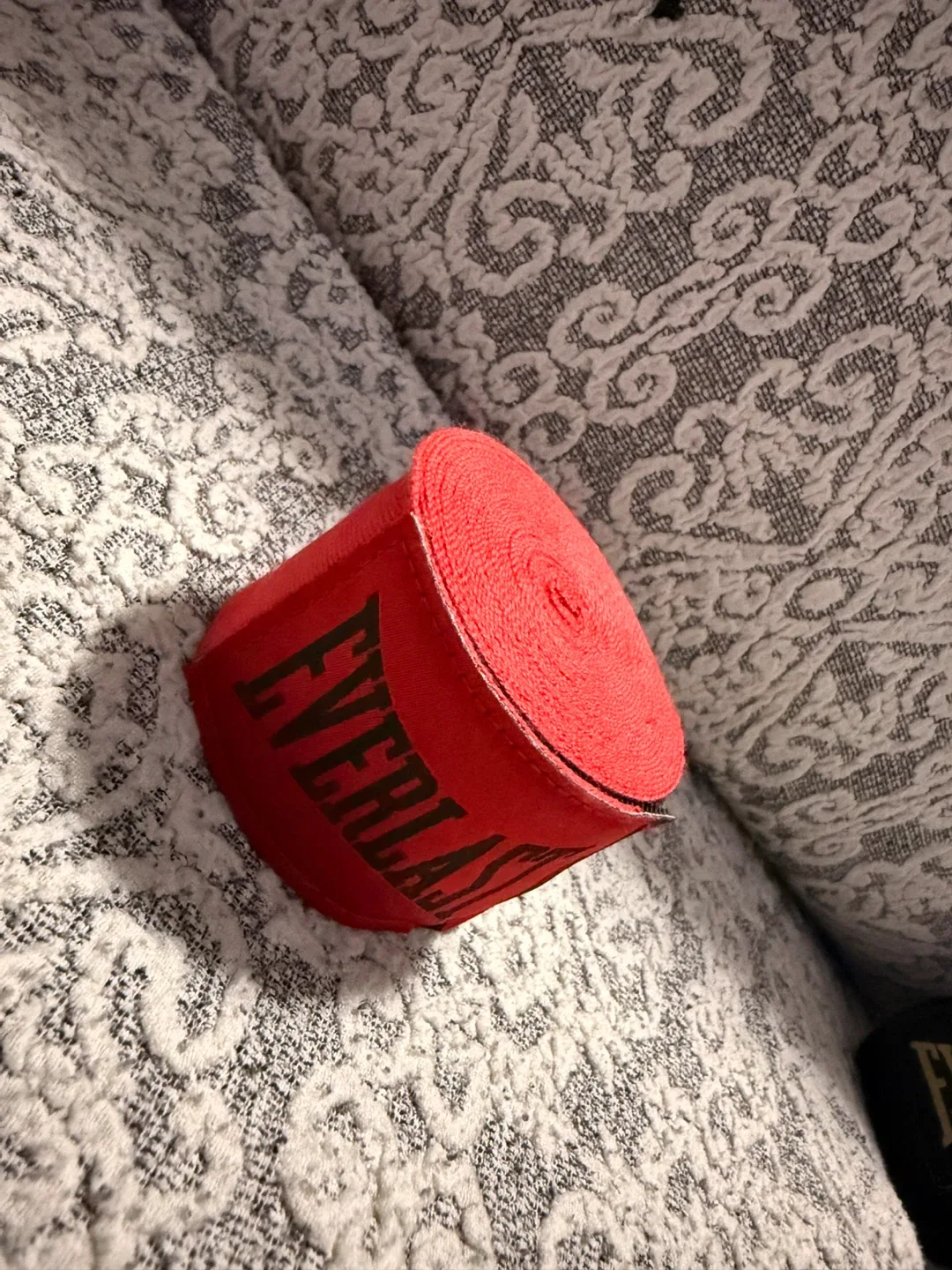 Everlast Elite 180" Hand Wraps - Red image indicator(2)