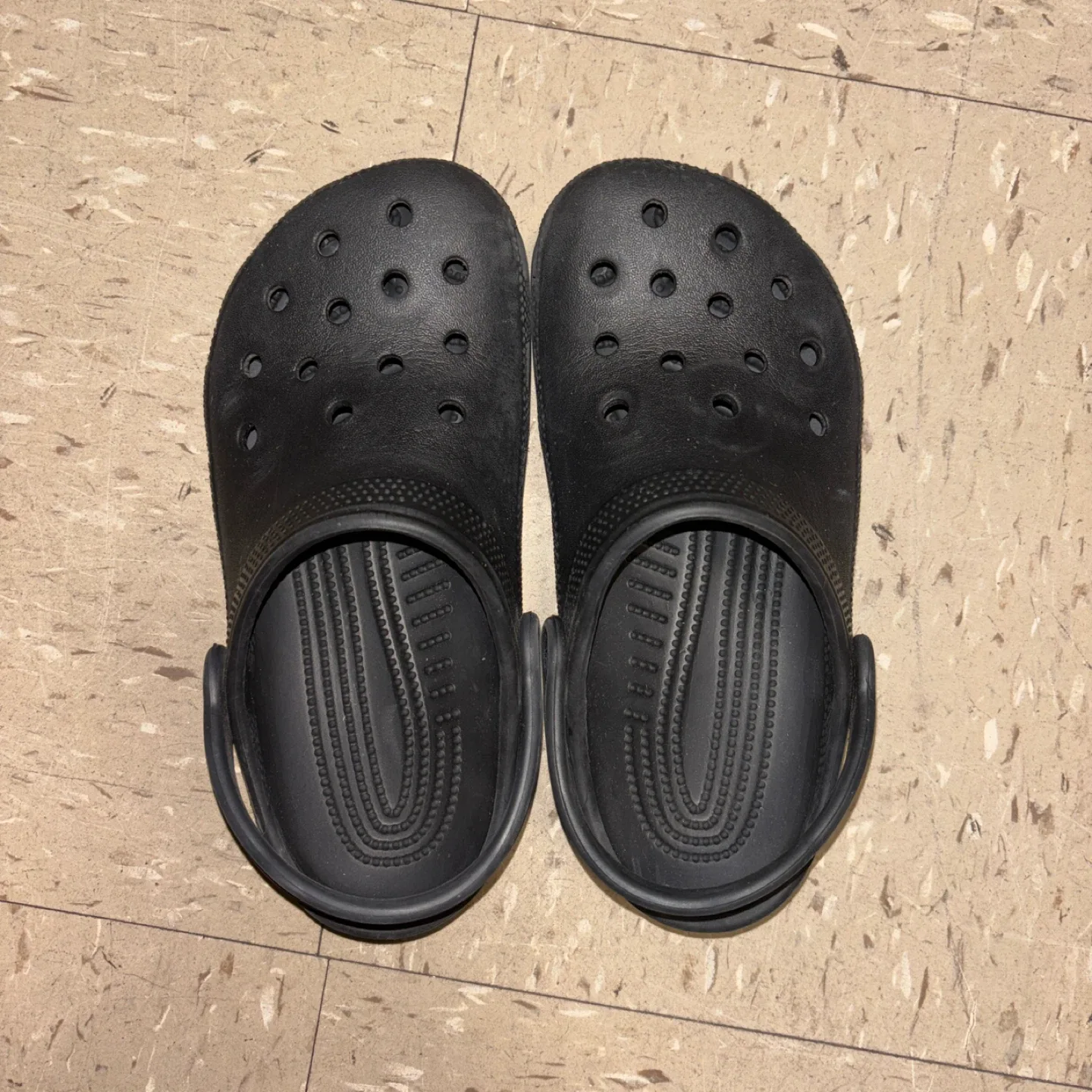 Kids Black Crocs Clogs - Size J1 image indicator(2)