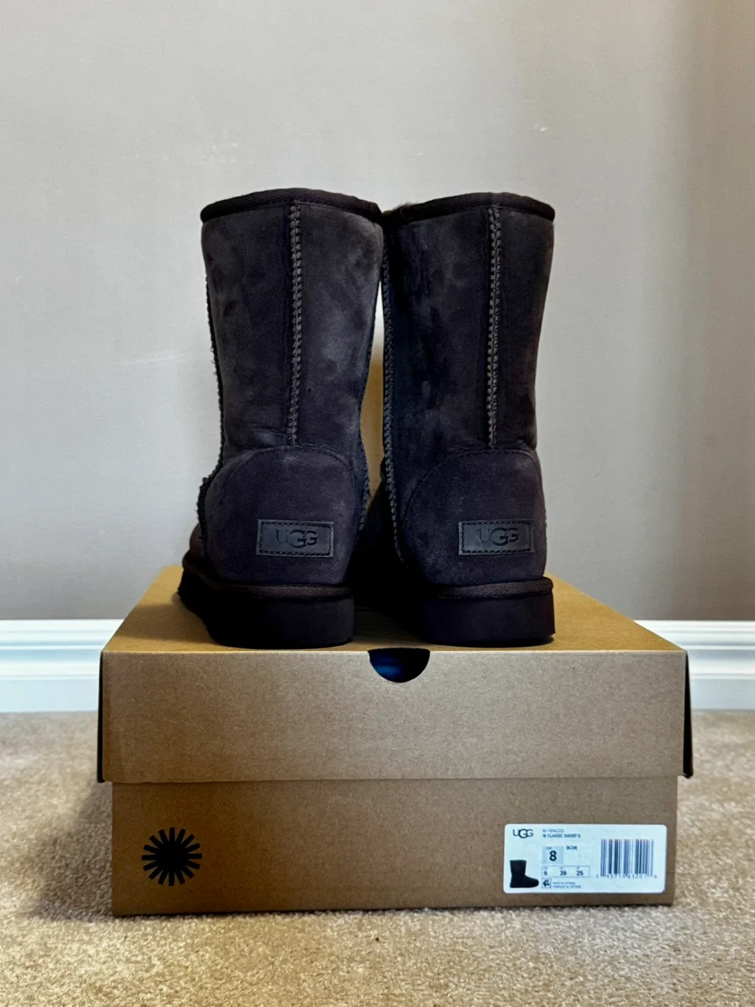 UGG Classic Short II Boots - Size 8 - Burnt Cedar image indicator(3)