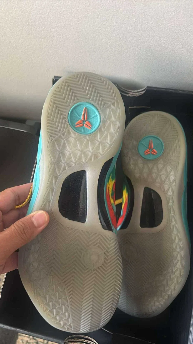 Nike Kobe VIII 8 Protro Venice beach Size 8.5 image indicator(6)