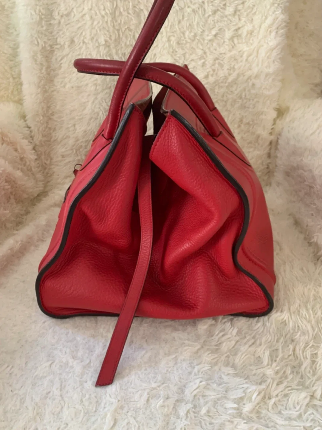 Celine Red Leather Handbag Moving sales.Port Coquitlam image indicator(2)