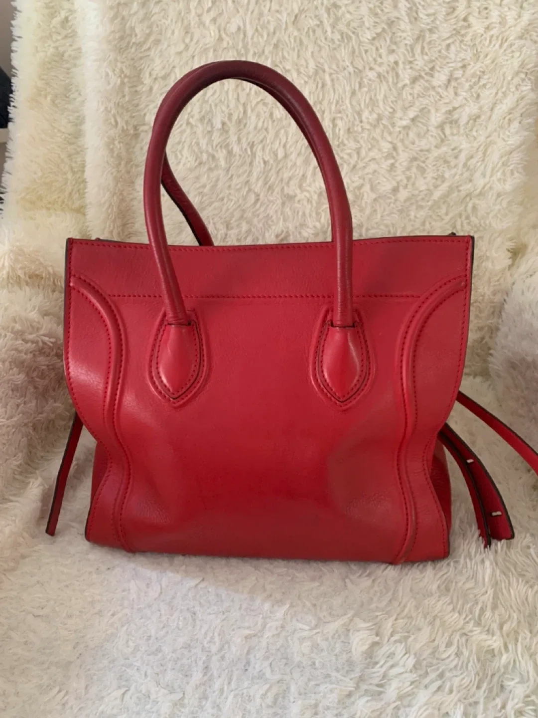 Celine Red Leather Handbag Moving sales.Port Coquitlam image indicator(6)