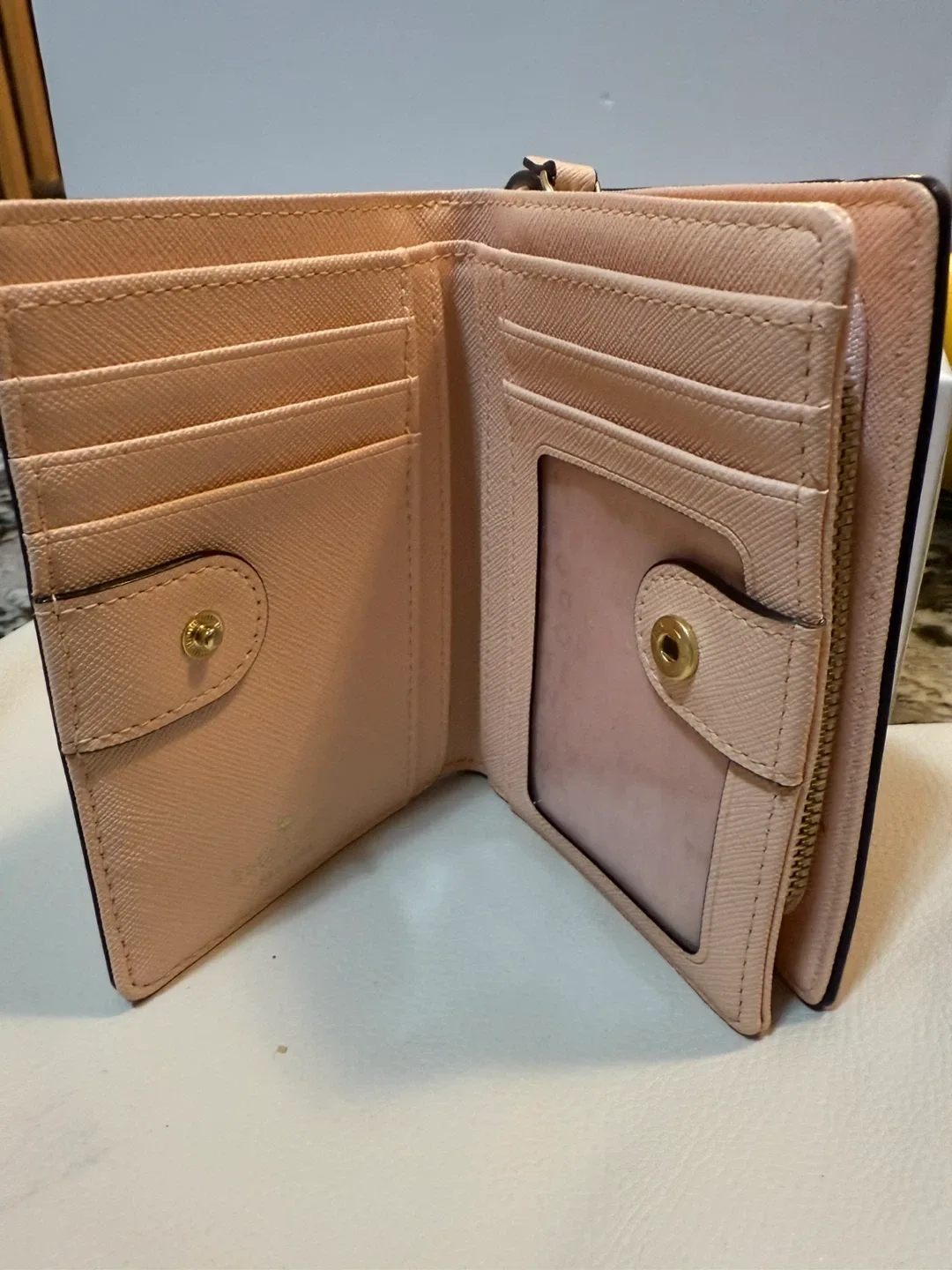 Kate Spade Compact Bifold Wallet — Blush Pink, Brand New image indicator(5)