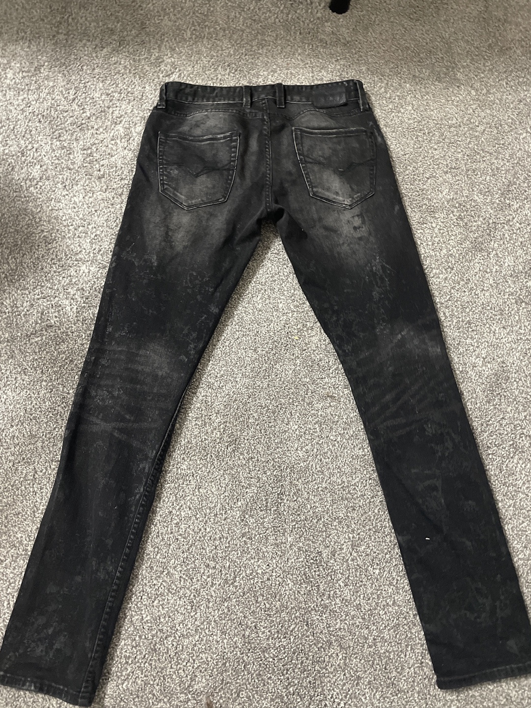 Guess Slim Tapered Distressed Black Jeans - photo 2