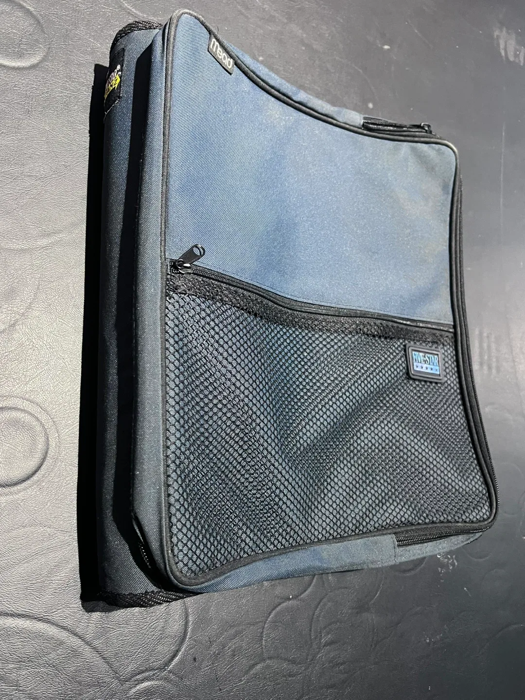 Mead Five Star Zipper Binder image indicator(3)