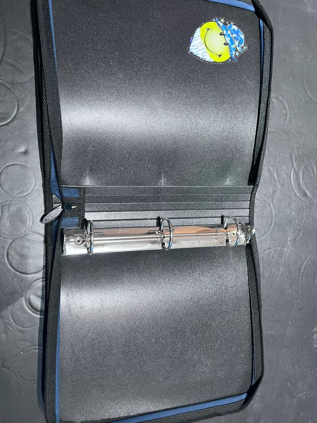 Mead Five Star Zipper Binder image indicator(2)