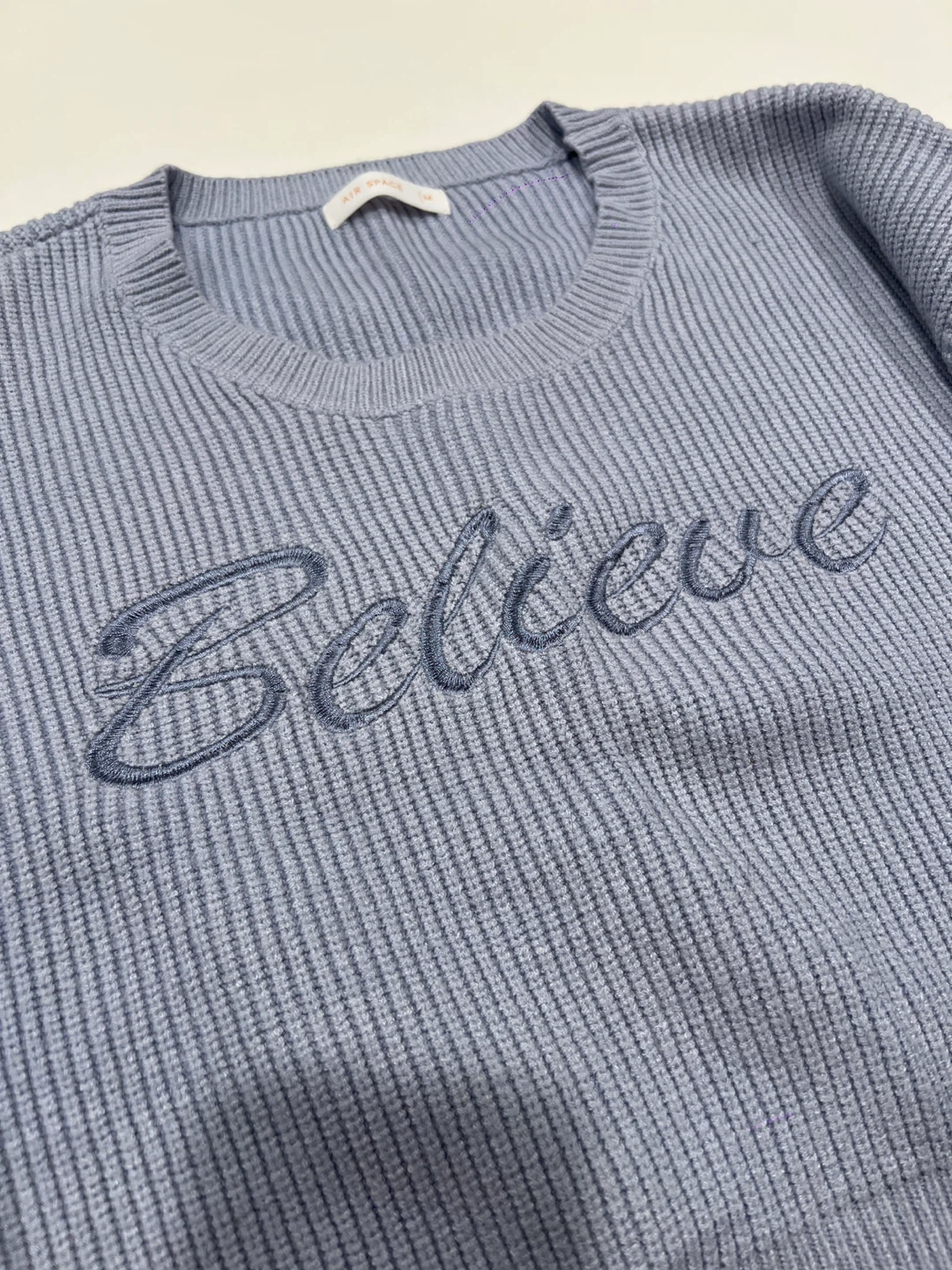 Air Space Believe Sweater - Size M - photo 2