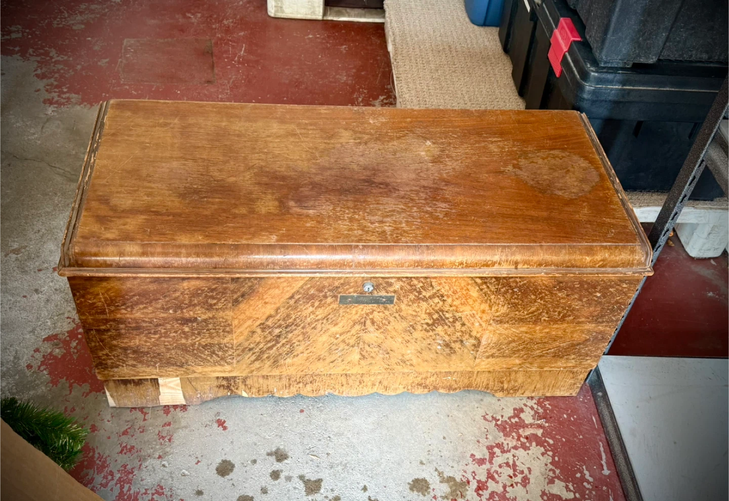 Vintage Wooden Cedar Chest - Project Piece