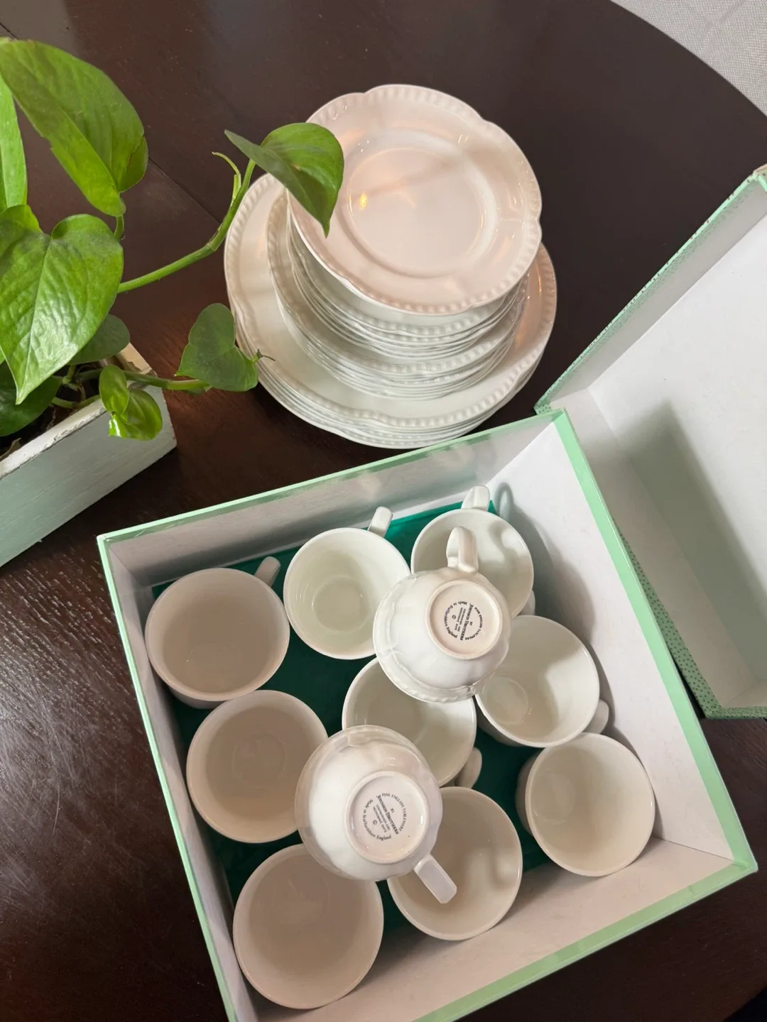 Johnson Brothers Fine English Tableware Set thumbnail