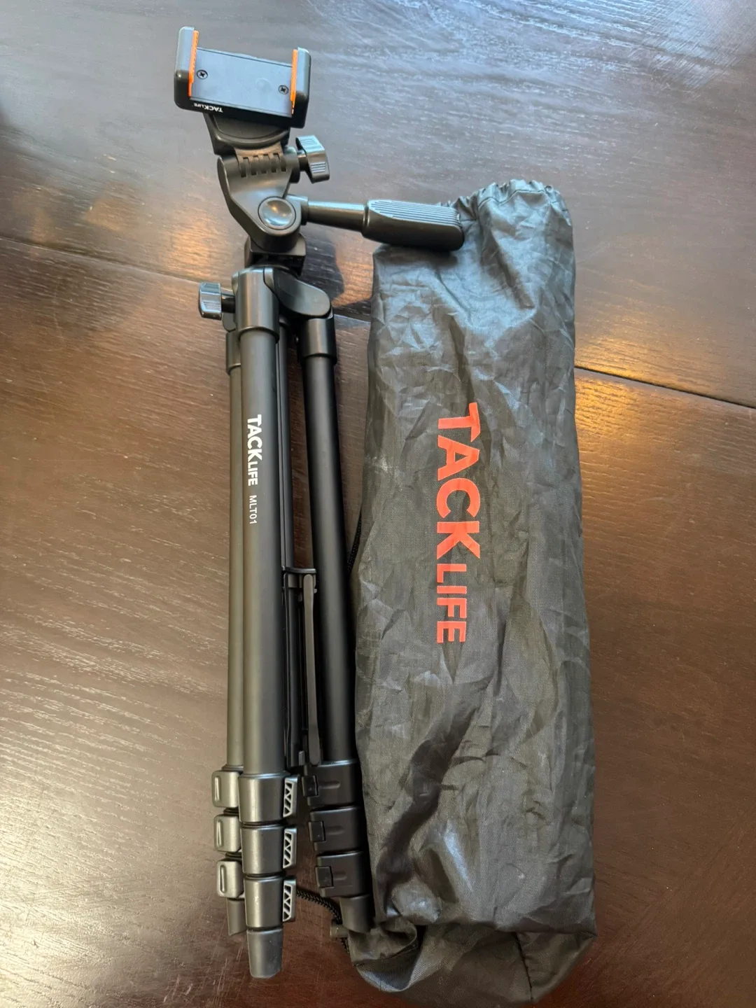 Tacklife MLT01 Tripod thumbnail