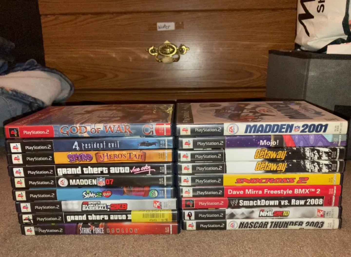 A Lot of 23 Playstation 2 Games looking to trade or negotiate thumbnail